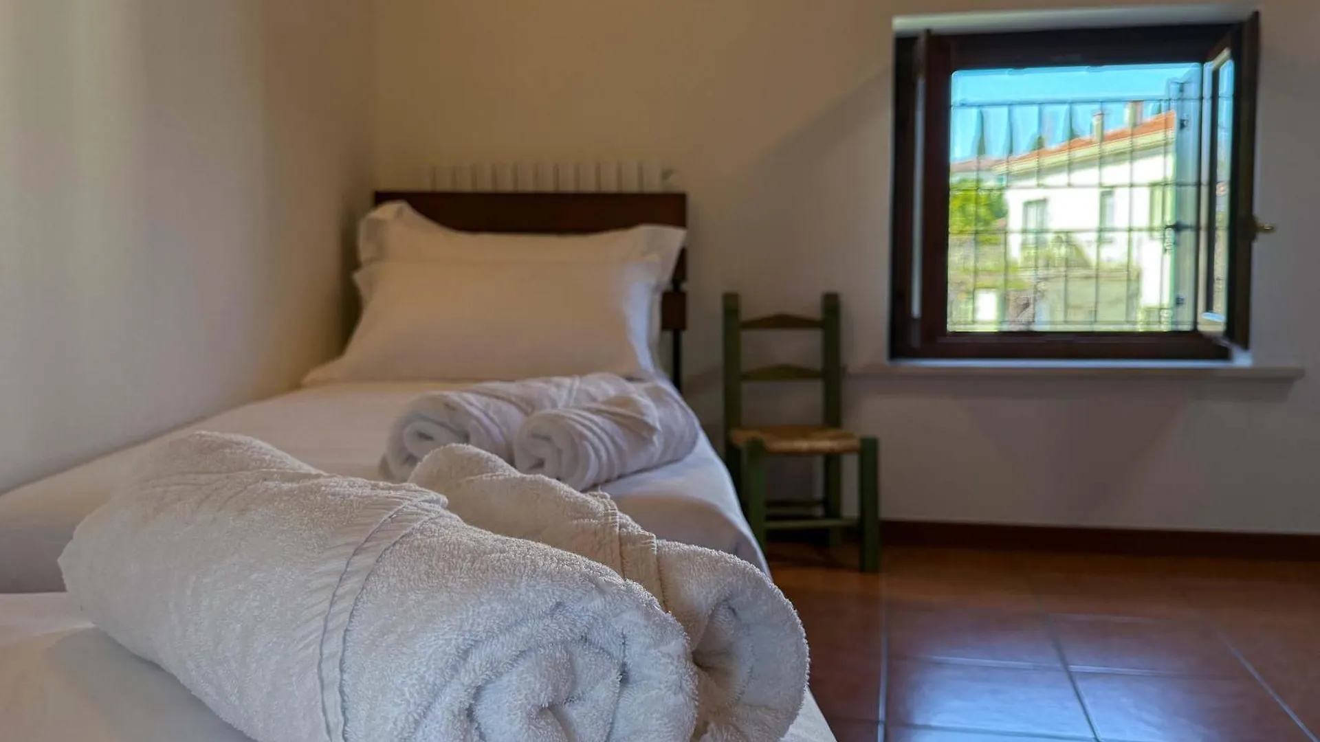 Gm Apartment Sommacampagna 0*,  Włochy
